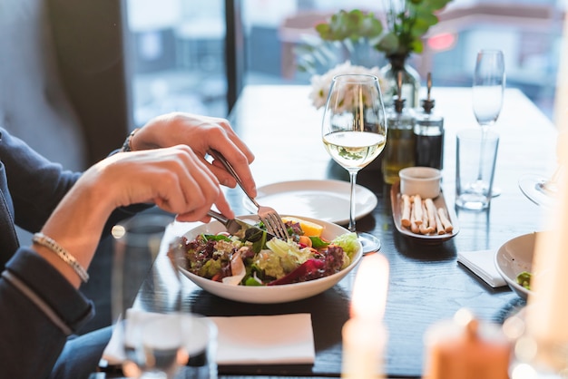 Foto gratuita piatto delizioso in un ristorante