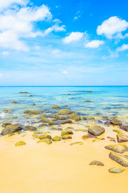 Foto gratuita tropical spiaggia del mare