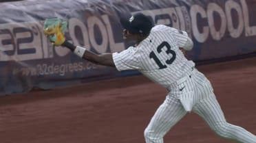 Jazz Chisholm Jr. makes basket catch, fist bumps fan