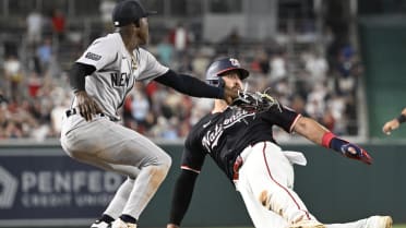 Yankees turn a wacky double play