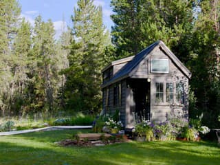 Tieto domy dokazujú, že na útulné bývanie toho naozaj netreba veľa. 10 nádherných tiny houses, v ktorých budete chcieť bývať