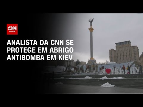 Analista da CNN se protege em abrigo antibomba em Kiev | CNN PRIME TIME