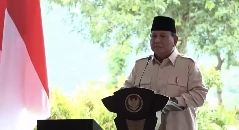 Presiden Prabowo Subianto, menegaskan program makan bergizi gratis MBG bukanlah untuk mencari popularitas. Ia meminta seluruh pihak tidak perlu mengucapkan terima kasih atas pelaksanaan program tersebut karena hal ini merupakan bagian dari tanggung jawabnya sebagai pemimpin negara.