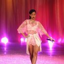 Rihanna - Victorias Secret Fashion Show 2012 - 442 x 612