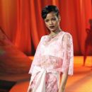 Rihanna - Victorias Secret Fashion Show 2012 - 408 x 612