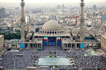 Crowds fill Tehran’s Grand Mosque for Friday prayers led by Ayatollah Khamenei