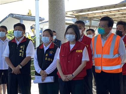 視察花蓮地震災情  總統：傾力讓民眾生活恢復正常