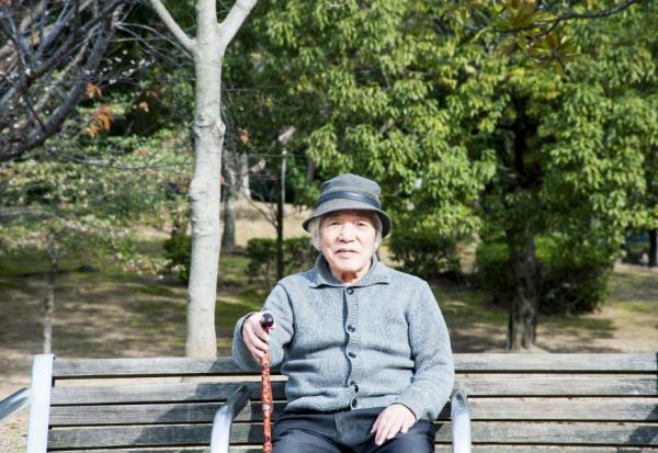 與你有關的服務｜不再擔心失智長輩走失！警察局「自願指紋捺印」是什麼？4問題一次看懂怎麼申請