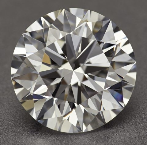 購買鑽石前必學！五項鑽石冷知識  親自挑選優質鑽戒