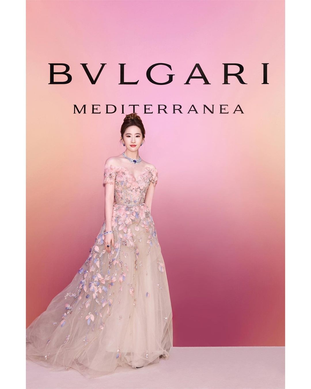 《玫瑰的故事》劉亦菲首飾推薦：「仙女」優雅演繹Bvlgari、Chaumet珠寶首飾