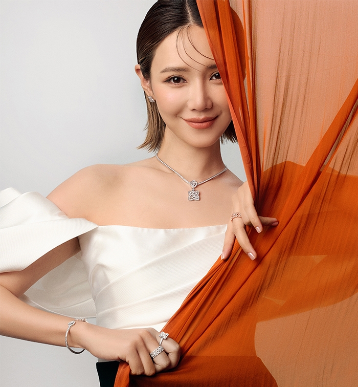 De Beers Jewellers Enchanted Lotus系列珠寶 展現女性的內心的力量與優雅