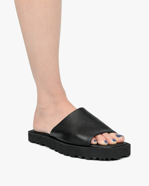 Bohema Flat Slides Nopal made of cactus leather Desserto®