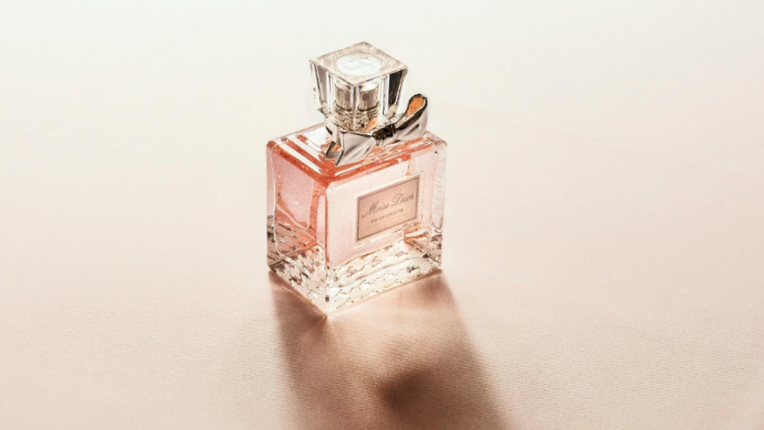 Foto destaque: perfume (reprodução/Jessica Weiller/Unsplash)