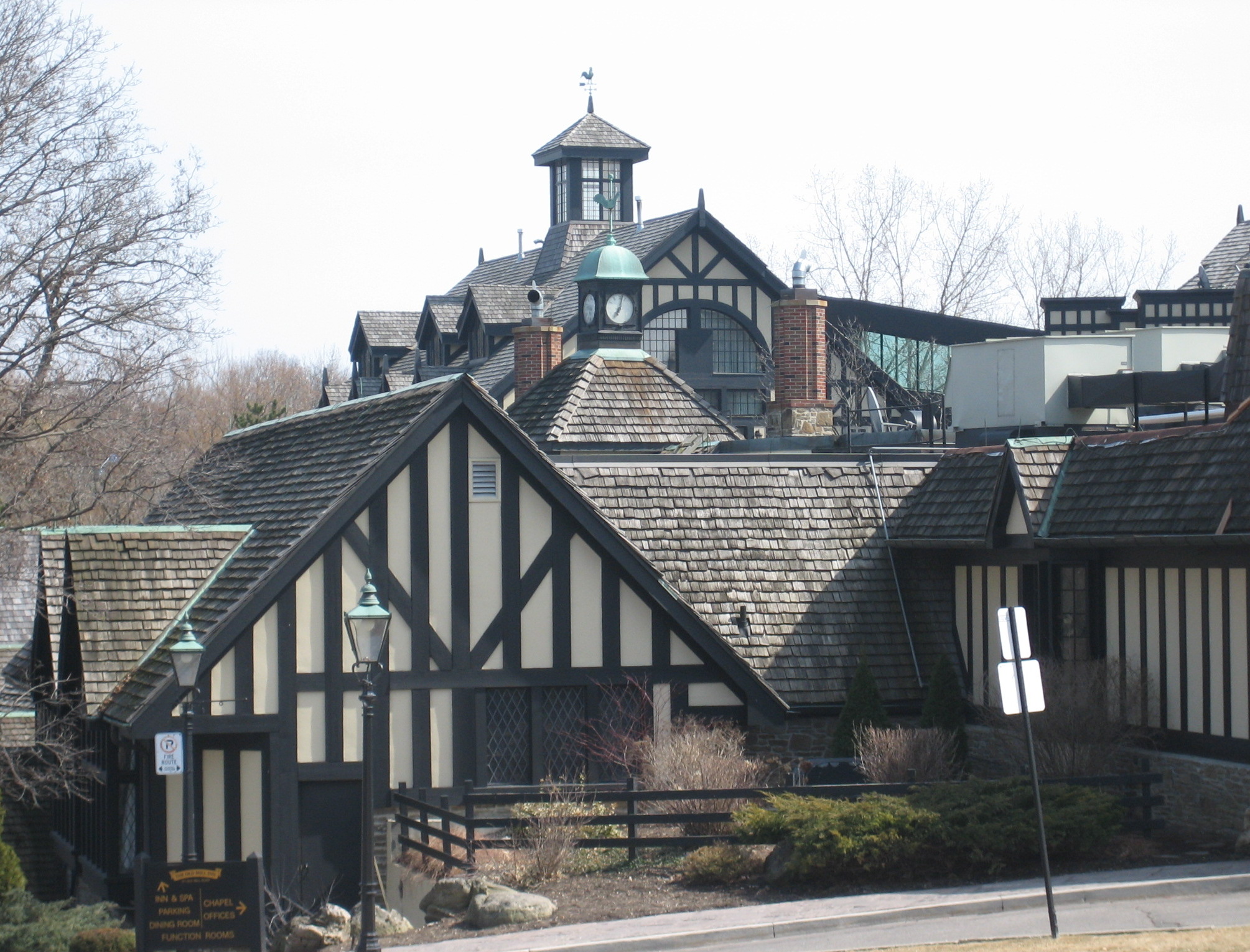 File:Old Mill Inn.JPG - Wikimedia Commons