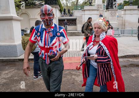 People queuing to on the Mall near Buckingham Palace to see the Coronation of Kings Charles 6th May 2023 Stock Photo