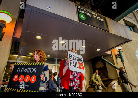 Bronx, United States. 16th Oct, 2017. Activists staged a “Roll-In” demonstration at the Parkchester stop on the 6 line in the Bronx, on October 16, 2017; the subway station was renovated in 2010 to the tune of $89 million. . Credit: PACIFIC PRESS/Alamy Live News Stock Photo