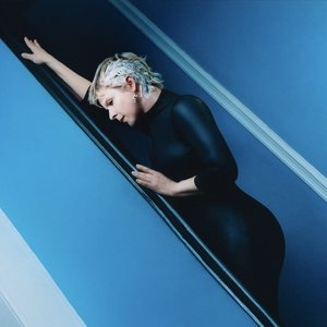 Robyn のアバター