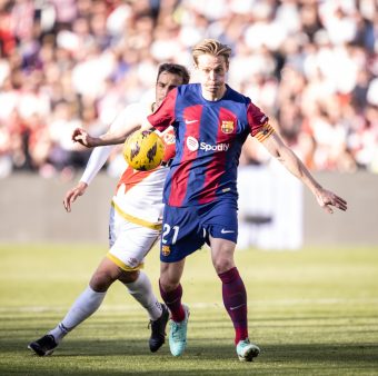 Frenkie de Jong em ação no empate do Barça contra o Rayo (1-1), em Vallecas / Foto: Ricardo Nogueira