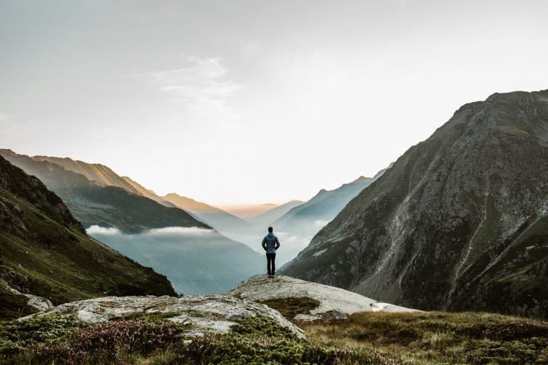 Hike to the Sulzenau Hut