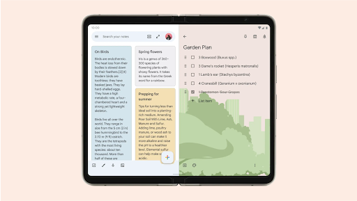 L'écran d'une tablette affiche les notes Google Keep et des listes de choses à faire.