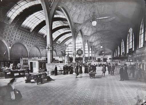 Vue générale de la gare d'Orsay en activité