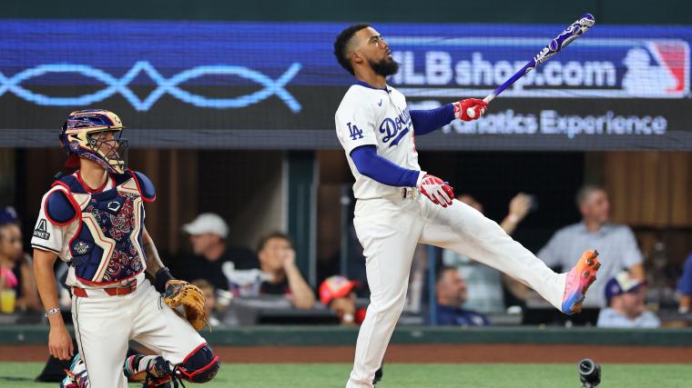 Teoscar Hernandez holds on for dramatic HR Derby win over Bobby Witt Jr. image