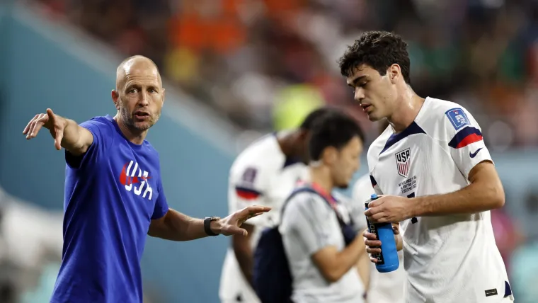 Gregg Berhalter and Gio Reyna of USA