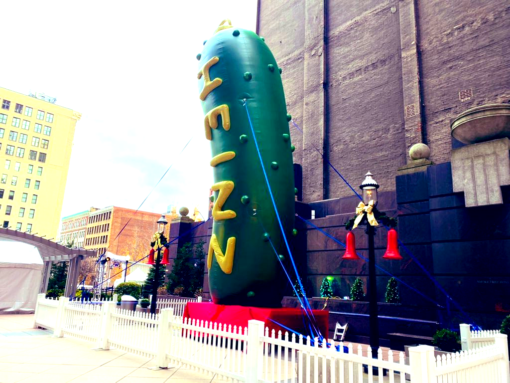 Largest Pickle Ornament: Pittsburgh's Pickle balloon sets world record