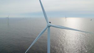 Splash-south-fork-offshore-wind-turbine