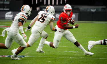 #25 DJ Hagler goes for tackle in ISU's 52-21 loss to UNLV