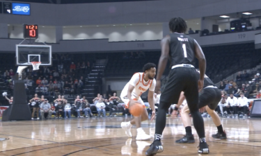 Isaiah Griffin pulls up for shot in ISU's 63-62 win over Omaha