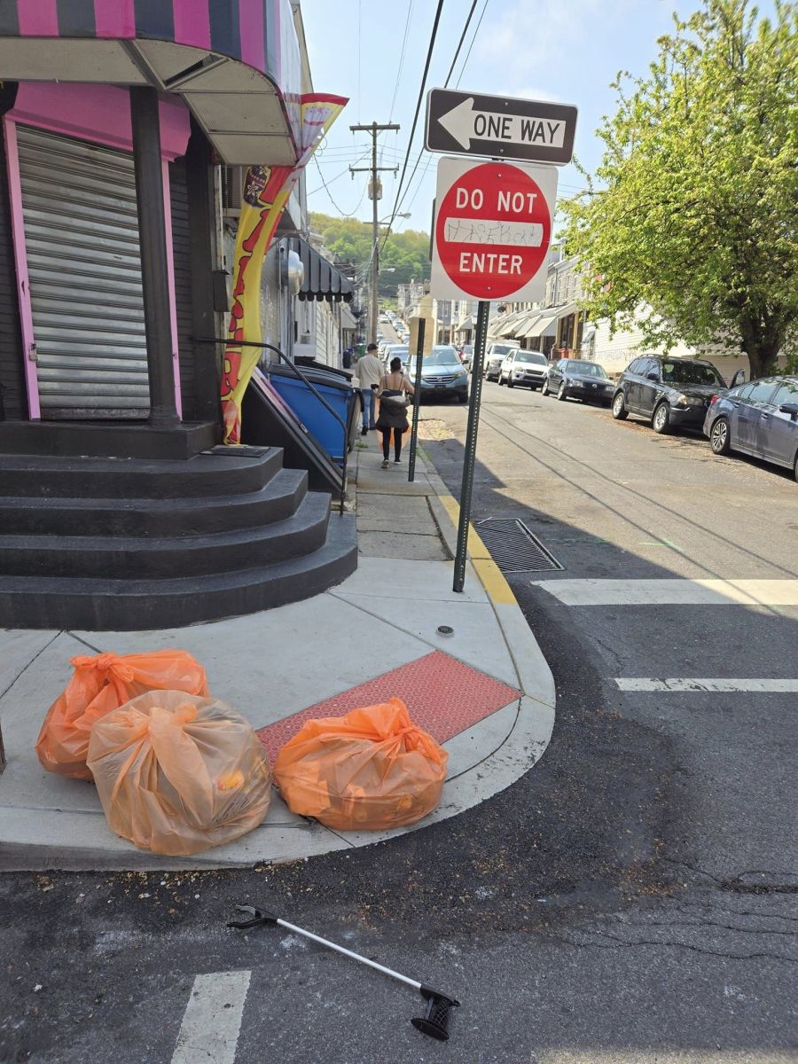 LucidTrac Gives Back: Community Cleanup in Reading, PA District 2 read @ https://lcdtrc.link/vx85idh #LucidTracBlog 