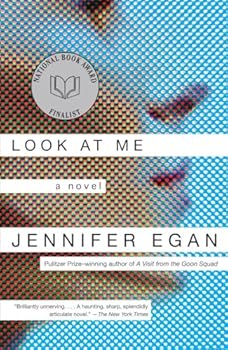 Paperback Look at Me: A Novel Book