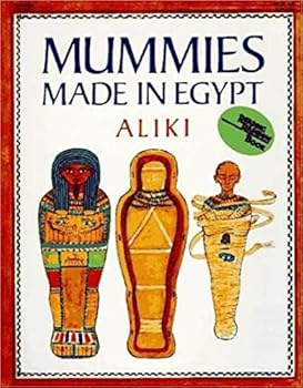 Paperback Mummies Made in Egypt (Reading Rainbow Books) Book