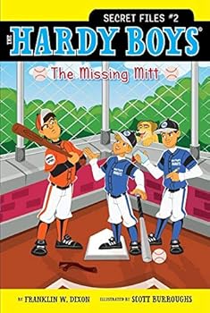 Paperback The Missing Mitt (2) (Hardy Boys: The Secret Files) Book