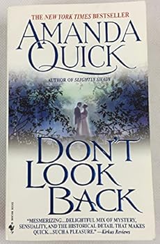 Mass Market Paperback Don't Look Back (Lavinia Lake and Tobias March) Book