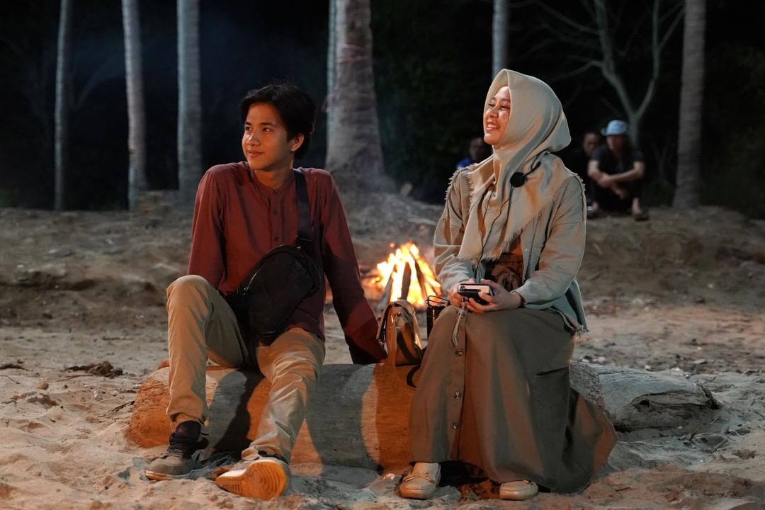 Maizura and Panji Zoni in Tarung Sarung (2020)