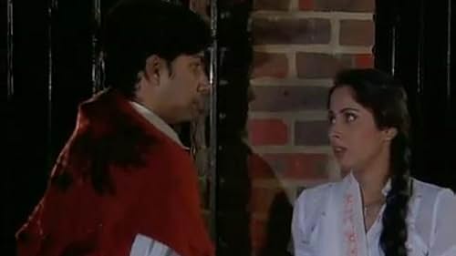 Varun Badola and Sangeeta Ghosh in Des Mein Niklla Hoga Chand (2001)