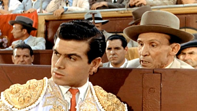 Enrique Vera in Tarde de toros (1956)