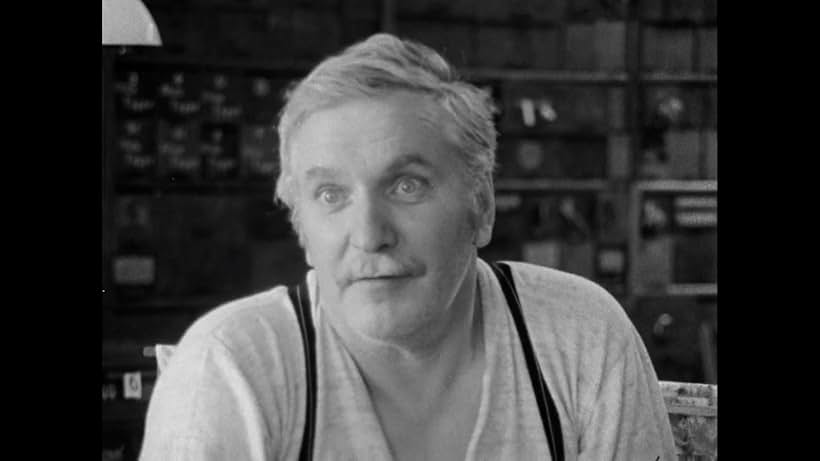 Jean Duceppe in Peut-être Maurice Richard (1971)