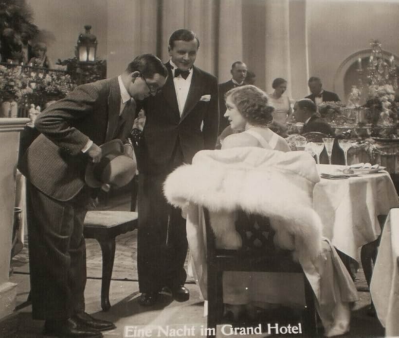 Ulrich Bettac and Mártha Eggerth in Eine Nacht im Grandhotel (1931)