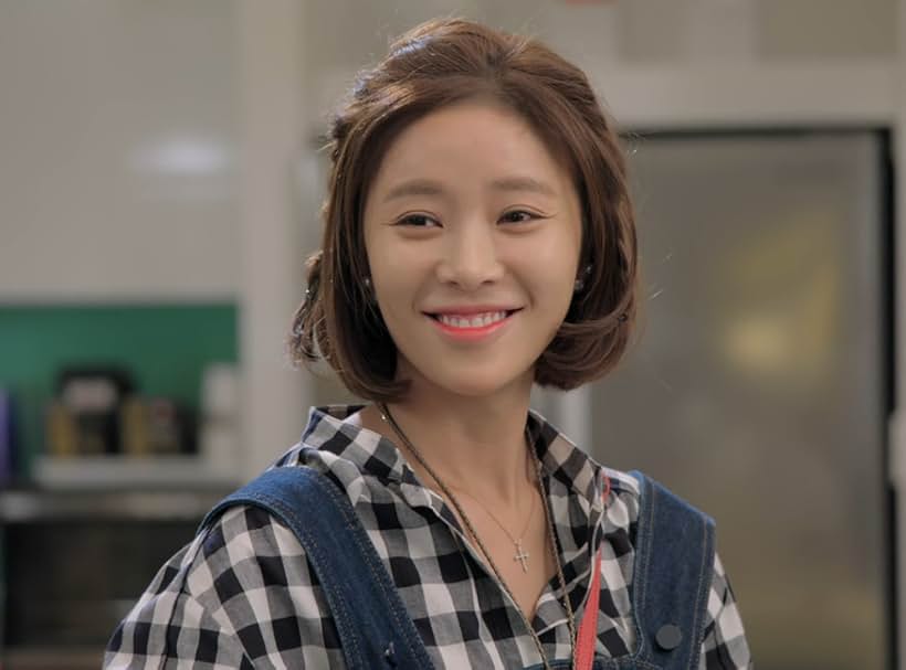 Hwang Jeong-eum in She Was Pretty (2015)