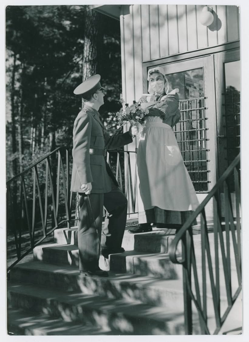 Nils Poppe in Soldat Bom (1948)