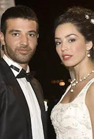 Azra Akin and Baran Ayhan in Oyun Bitti (2007)