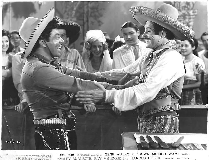 Harold Huber and Duncan Renaldo in Down Mexico Way (1941)