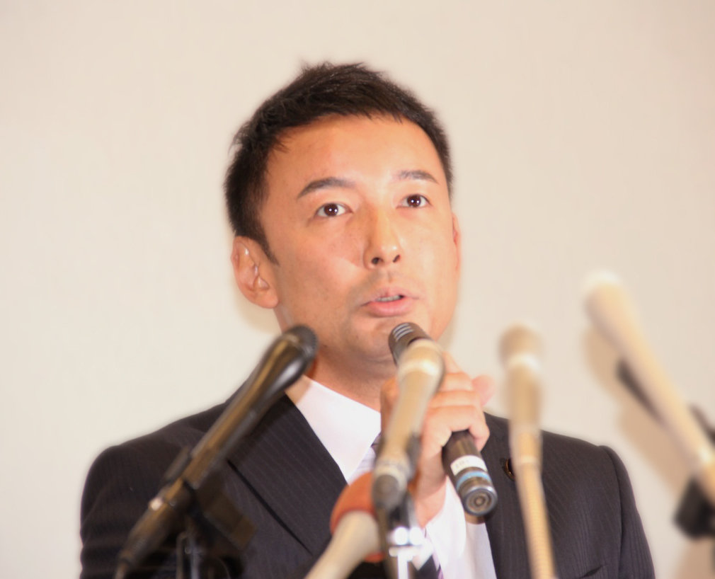 Taro Yamamoto is a Japanese actor and politician. In this video, Taro Yamamoto is Describing the causes of lawsuit against constitutional violation which brought by TPP conspirators. 