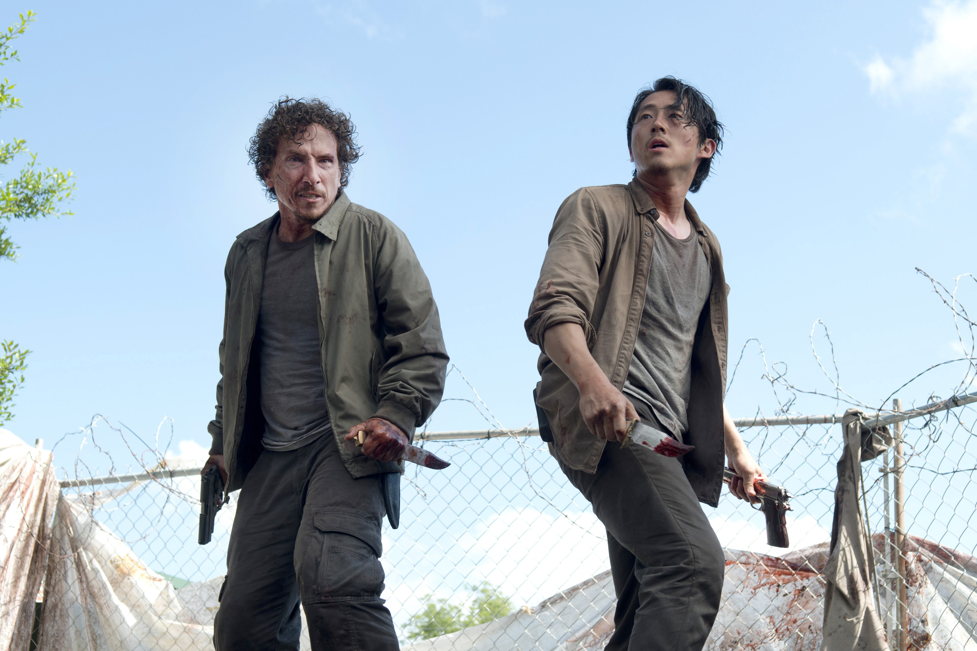 Michael Traynor and Steven Yeun in The Walking Dead (2010)