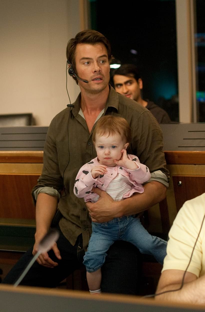 Josh Duhamel, Kumail Nanjiani, Brooke Clagett, Brynn Clagett, and Alexis Clagett in Life as We Know It (2010)