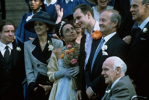 Rosalind Ayres, Charlotte Coleman, Edward Jewesbury, Edin Dzandzanovic, Julian Firth, and Charles Kay in Beautiful People (1999)