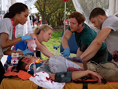 Yaya DaCosta, Nick Gehlfuss, Patti Murin, Steve Casillas, and Roland Buck III in Chicago Med (2015)